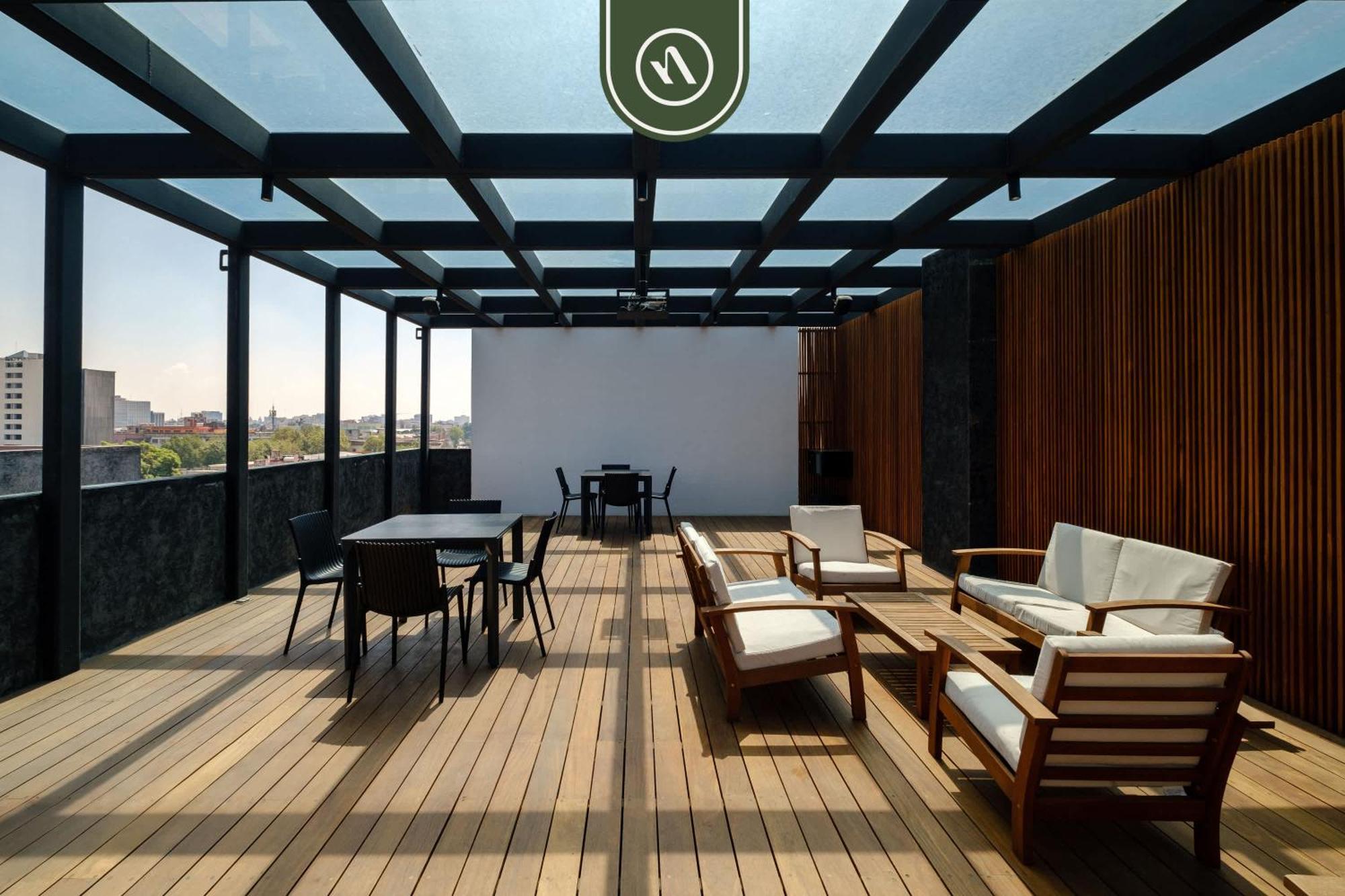 Apartment Centric 2 Bedroom - Gym - Open Air Cinema *