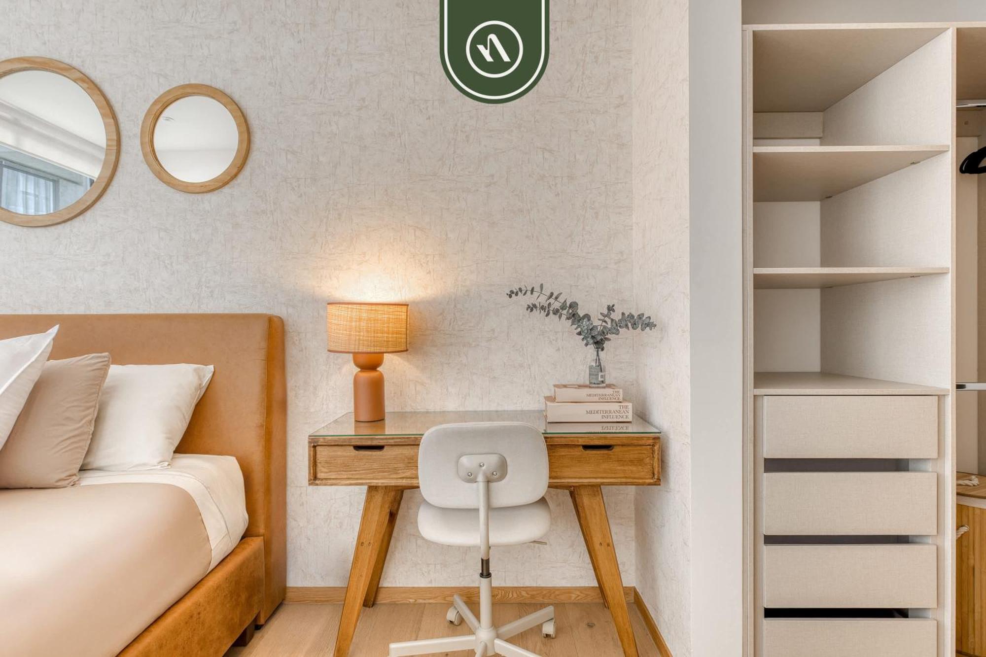 Centric 2 Bedroom - Gym - Open Air Cinema Apartment *